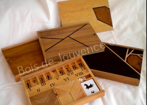 Mobilier décoration boites de jeux artisanales tangram trac bois recyclés