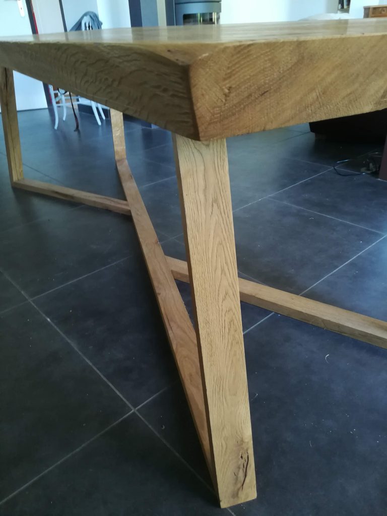 Création de meubles responsables sur Aix les Bains à partir de bois local
